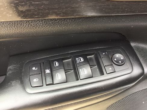 Used 2015 Jeep Grand Cherokee Laredo w/ Quick Order Package 23E AWD/4WD image 9