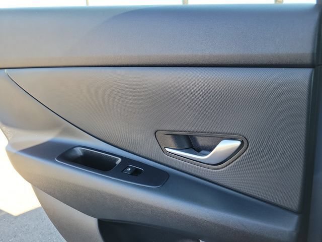 Certified 2026 Hyundai Elantra Hybrid FWD image 22