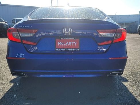 Used 2018 Honda Accord Sport image 4