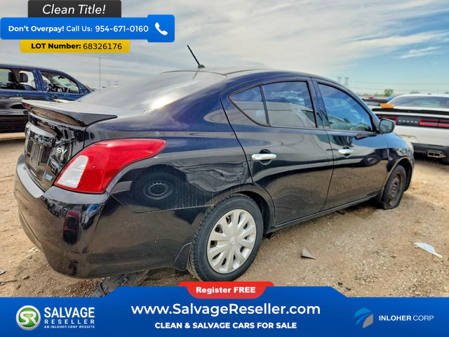 Used 2016 Nissan Versa SV FWD image 4