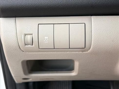 Used 2012 Kia Forte EX FWD image 18