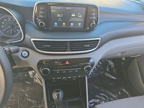 Used 2019 Hyundai Tucson Value image 22