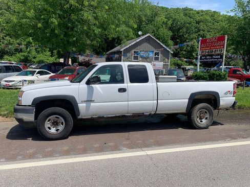 Used 2006 Chevrolet Silverado 2500 W/T image 1