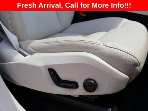 Used 2020 Volvo XC90 T6 Momentum AWD/4WD image 9