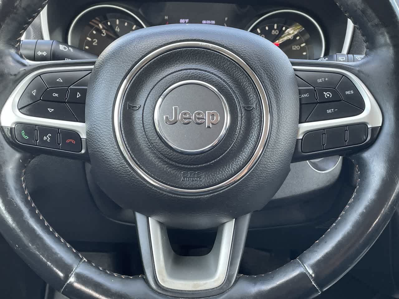 Used 2018 Jeep Compass Latitude w/ Cold Weather Group AWD/4WD image 10