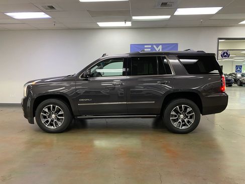 Used 2017 GMC Yukon Denali w/ Open Road Package AWD/4WD image 9