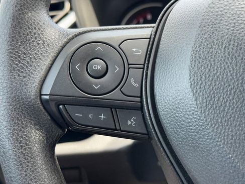 Used 2025 Toyota RAV4 XLE image 16