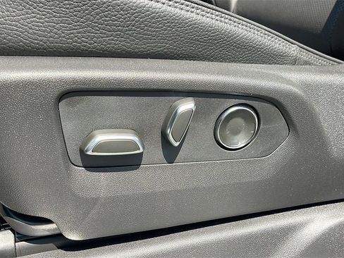 New 2025 GMC Sierra 2500 Denali w/ Denali Reserve Package image 13