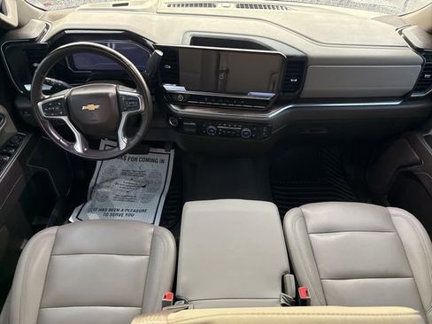 Used 2024 Chevrolet Silverado 3500 LT w/ Convenience Package image 18
