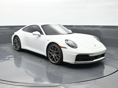 Certified 2025 Porsche 911 Carrera RWD image 21