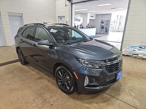 Used 2023 Chevrolet Equinox RS w/ RS Leather Package AWD/4WD image 9