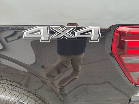 Used 2025 Ford F150 Lariat AWD/4WD image 10