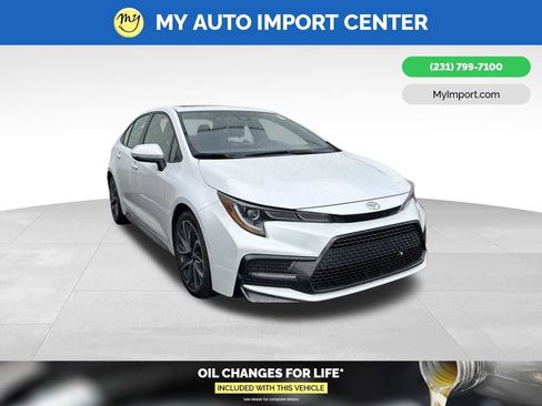Used 2022 Toyota Corolla SE w/ SE Premium Package FWD image 1