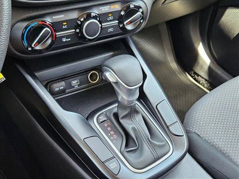Used 2020 Kia Soul LX FWD image 12