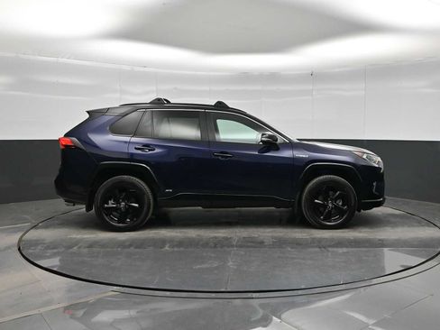 Used 2021 Toyota RAV4 XSE AWD/4WD image 9