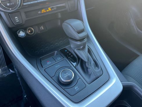 Used 2025 Toyota RAV4 LE image 35