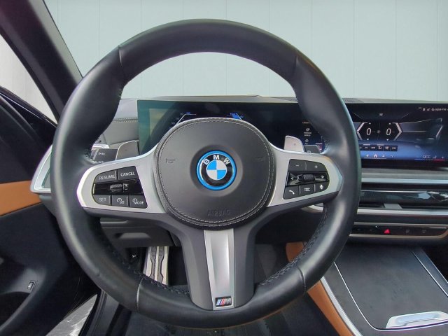 Used 2024 BMW X5 xDrive50e w/ Executive Package AWD/4WD image 19