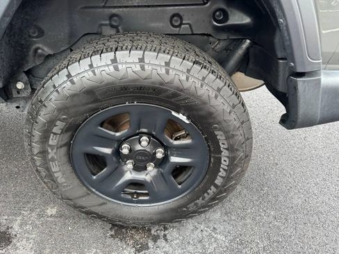 Used 2020 Jeep Wrangler Sport AWD/4WD image 6