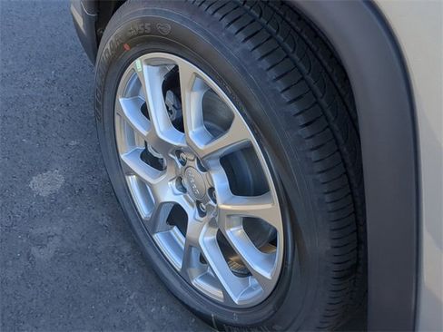 New 2024 Jeep Compass Latitude w/ Sun and Sound Group image 13