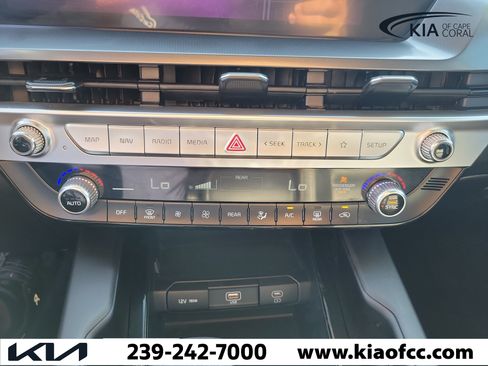 Certified 2025 Kia Telluride LX FWD image 27