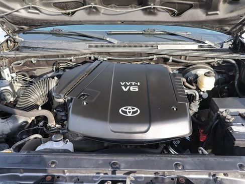 Used 2013 Toyota Tacoma 4x4 Double Cab w/ SR5 Pkg image 32