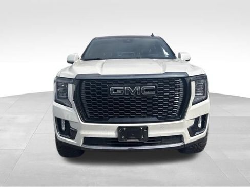 Used 2023 GMC Yukon XL Denali Ultimate AWD/4WD image 14