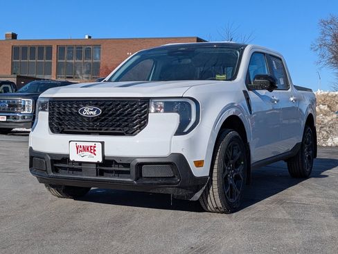 New 2026 Ford Maverick Lariat w/ Black Appearance Package image 8