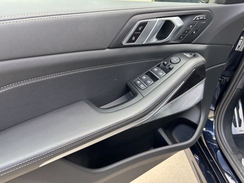 Certified 2026 BMW X7 M60i w/ Climate Comfort Package AWD/4WD image 14