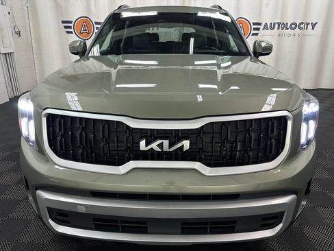 Used 2023 Kia Telluride EX X-Line AWD/4WD image 3
