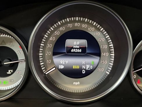 Used 2014 Mercedes-Benz E 350 4MATIC Sedan image 15