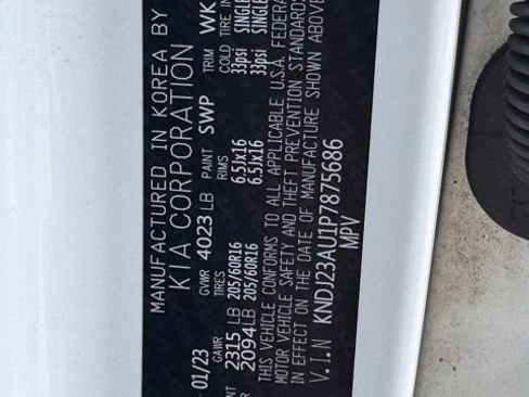 Certified 2023 Kia Soul LX w/ LX Technology Package FWD image 14