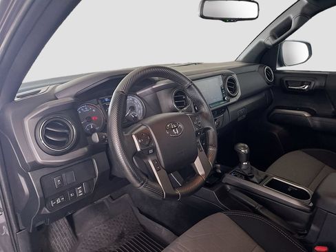 Used 2021 Toyota Tacoma TRD Sport RWD image 9