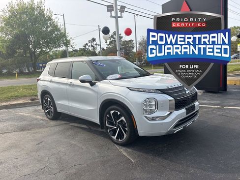 Used 2023 Mitsubishi Outlander SEL AWD/4WD image 1