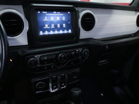 Used 2021 Jeep Wrangler Sport AWD/4WD image 16