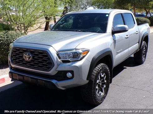 Used 2020 Toyota Tacoma TRD Off-Road image 3