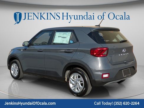 New 2026 Hyundai Venue SE FWD image 6