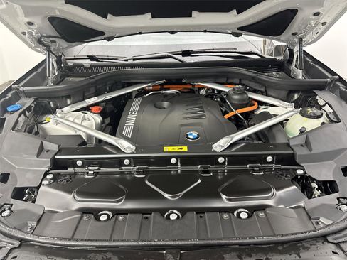 New 2026 BMW X5 xDrive50e w/ Executive Package image 20