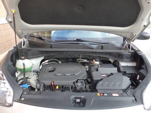 Used 2020 Kia Sportage LX image 16