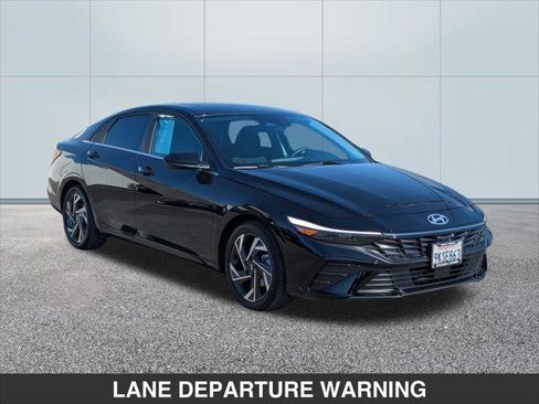 Used 2024 Hyundai Elantra SEL w/ Convenience Package FWD image 7
