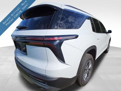 Certified 2025 Chevrolet Traverse LT