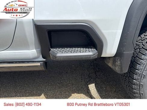 New 2026 GMC Sierra 3500 Denali Ultimate AWD/4WD image 11