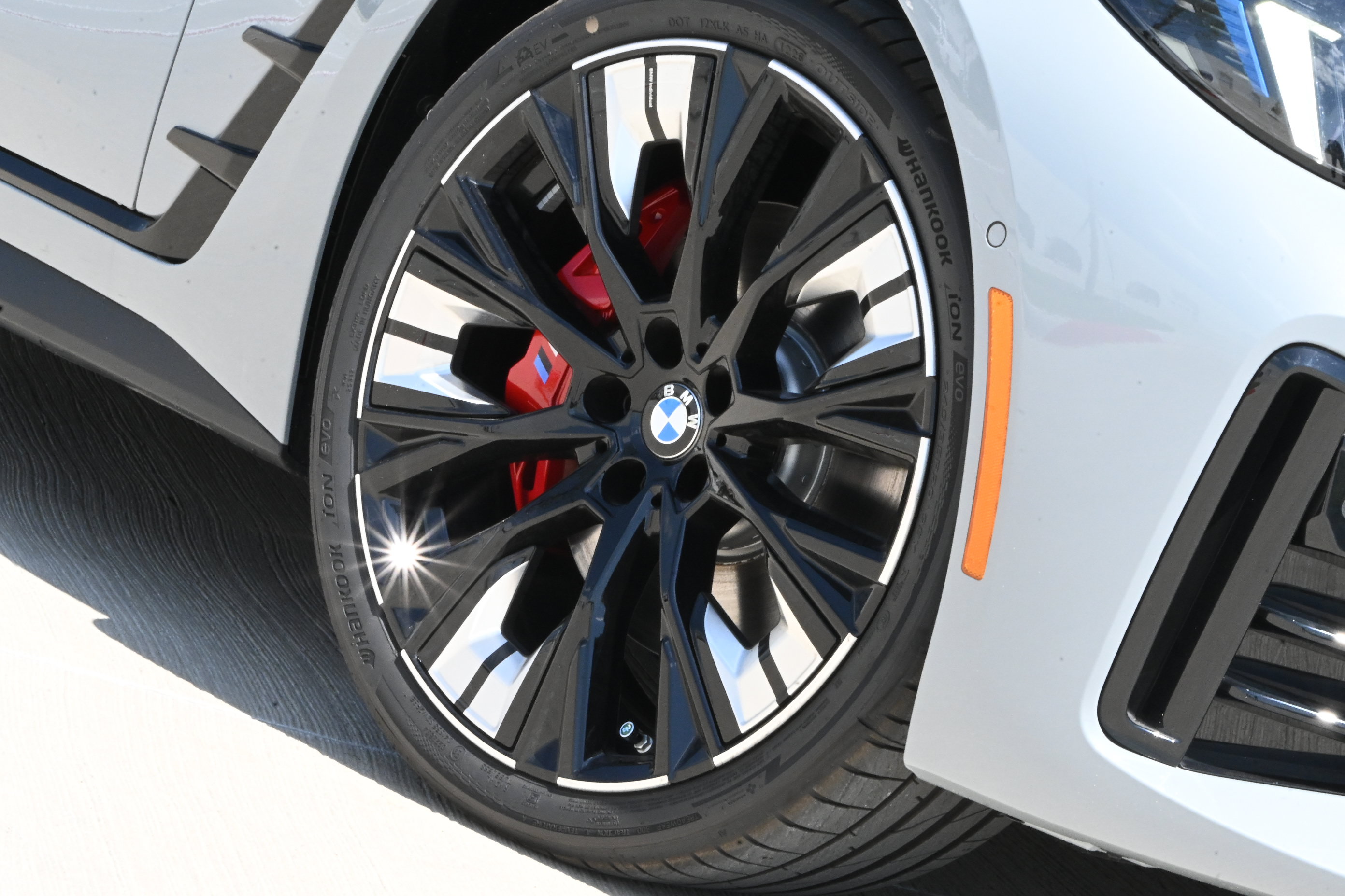 New 2026 BMW 430i xDrive w/ M Sport Package AWD/4WD image 10