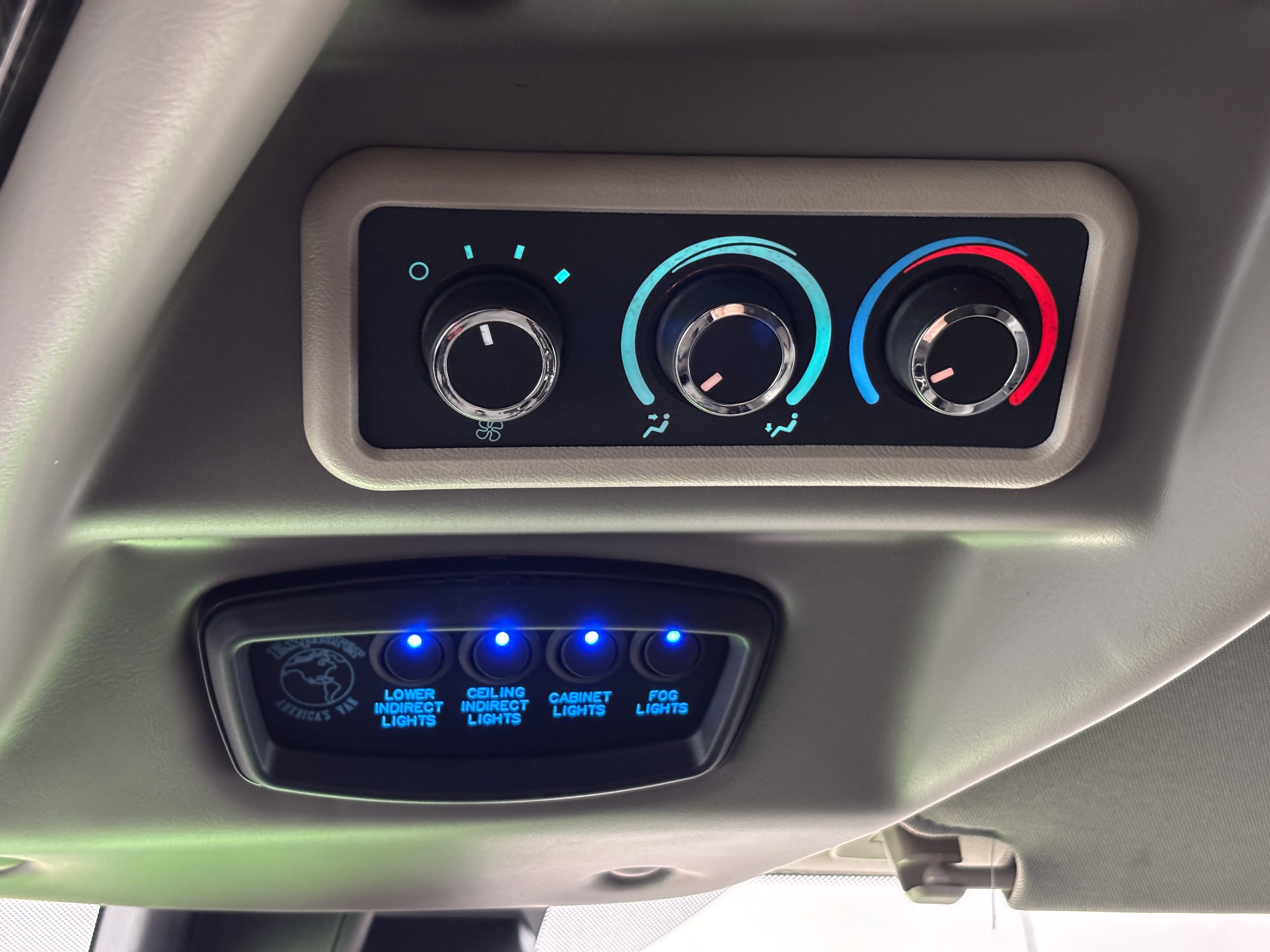 Used 2021 GMC Savana 3500 LS w/ Chrome Appearance Package RWD image 33