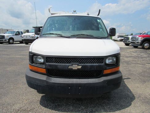 Used 2016 Chevrolet Express 2500 RWD image 8