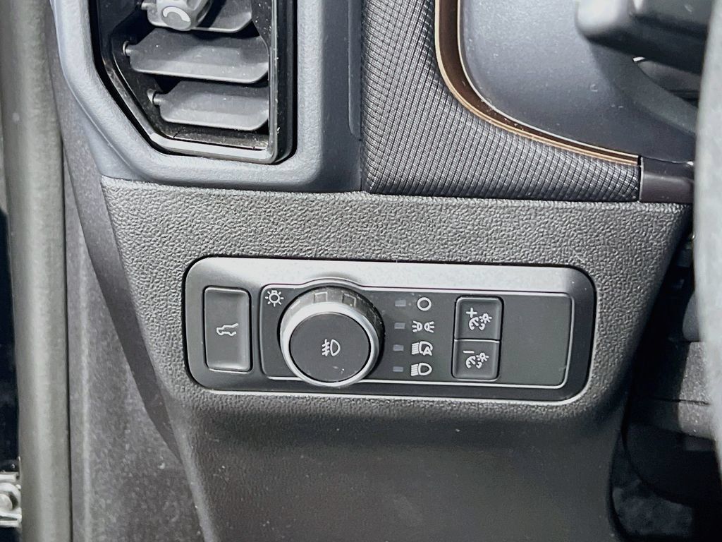 Used 2021 Ford Bronco Sport Outer Banks w/ Outer Banks Package (96D) AWD/4WD image 9