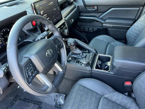 Used 2026 Toyota 4Runner TRD Off-Road Premium AWD/4WD image 11