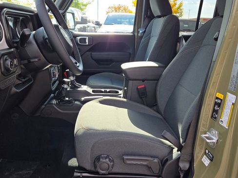 New 2026 Jeep Gladiator Sport image 24