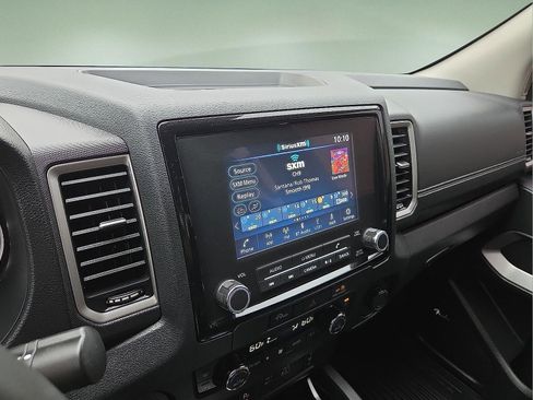 Used 2024 Nissan Frontier SV w/ SV Convenience Package RWD image 16