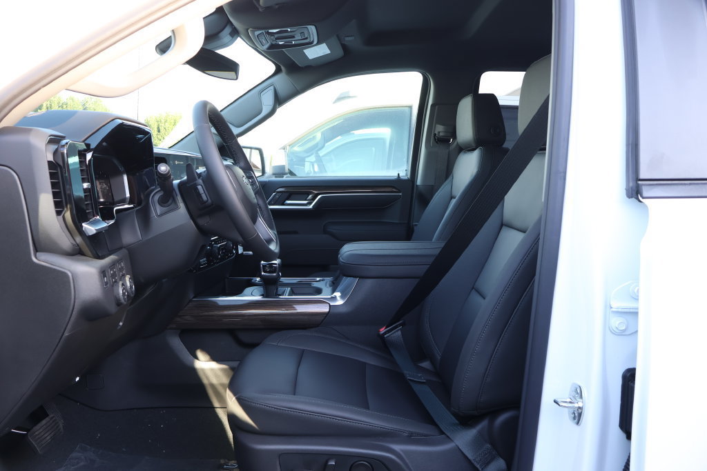 New 2026 Chevrolet Silverado 1500 RST w/ RST All Star Premium Package AWD/4WD image 13