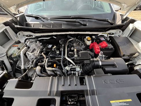 Used 2025 Nissan Kicks SV image 31